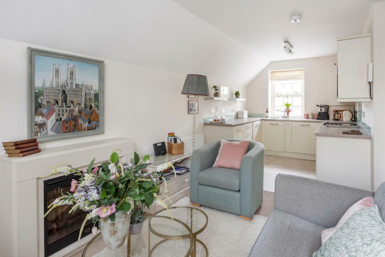 The Old Smithy Loft Apartment Bath Luaran gambar