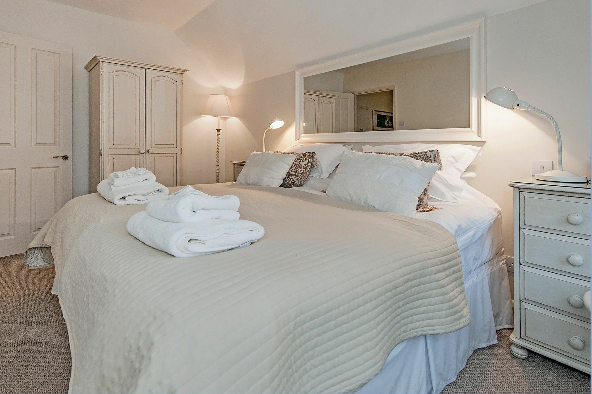 The Old Smithy Loft Apartment Bath Luaran gambar
